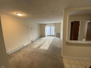 Main picture of 720 Bennington St