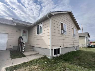 Main picture of 907 Arcadian Dr