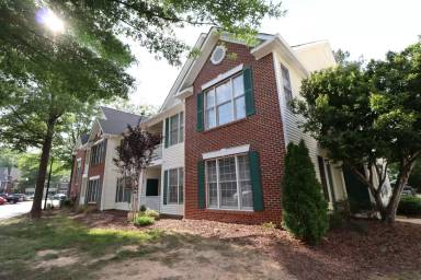 Main picture of 2812 Kudrow Ln