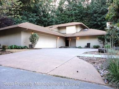 Main picture of 4725 Highland Dr