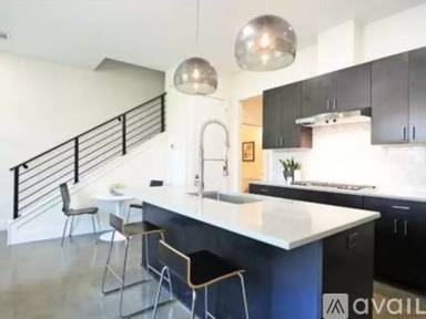 Main picture of 2118 Brackenridge St