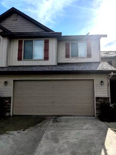 Main picture of 22 Fairway Ln
