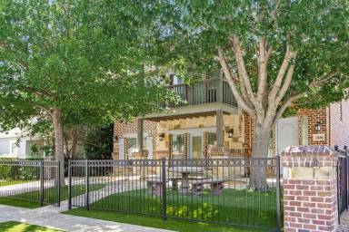 Main picture of 3122 Rogers Ave
