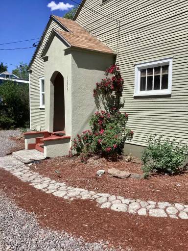 Main picture of 1803 Siskiyou St