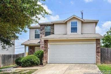 Main picture of 322 Roswell Cyn