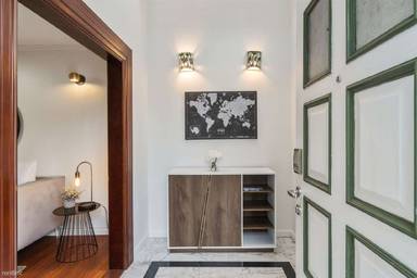 Main picture of 541 Girard St