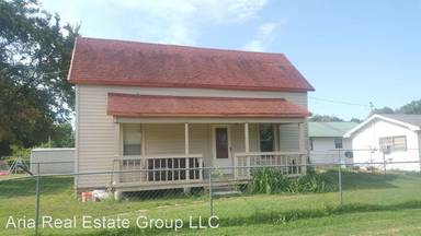 Main picture of 415 W Oakland St