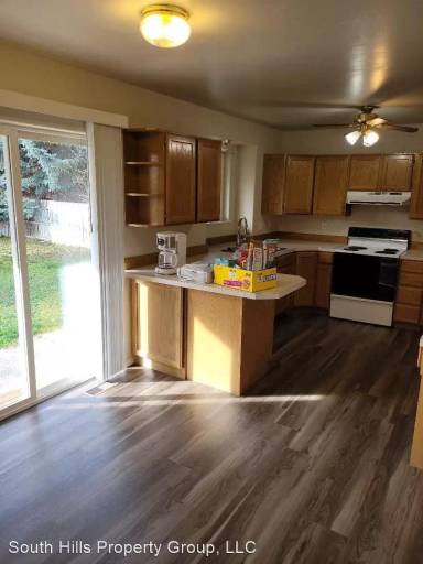 Main picture of 1956 Laura Cir