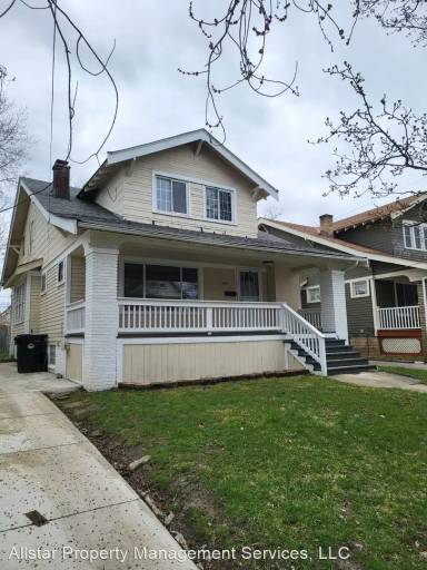 Main picture of 3405 W 99th St
