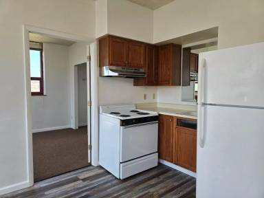 Main picture of 115 S 6th St