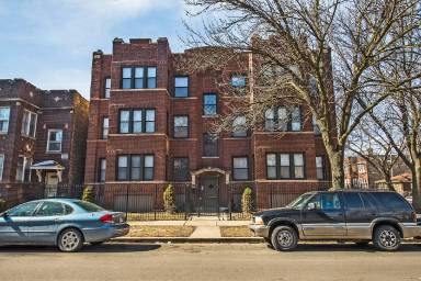 Main picture of 7400 S Rhodes Ave