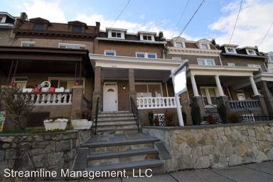 Main picture of 918 Emerson St NW