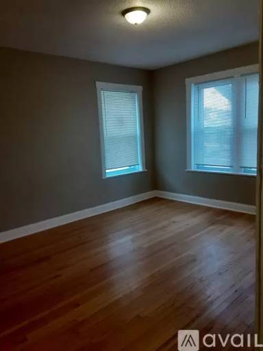 Main picture of 1118 W 90th St