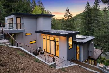 Main picture of 91 Evelyn Ave