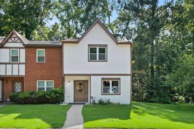 Main picture of 3553 Main Station Dr SW