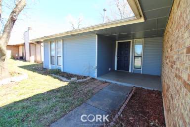 Main picture of 708 Teal Pl