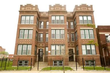 Main picture of 6111 S Saint Lawrence Ave