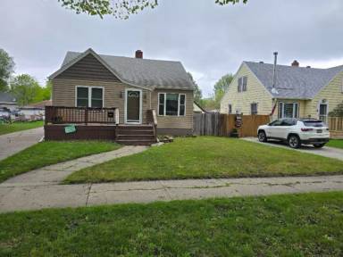 Main picture of 713 Oak St