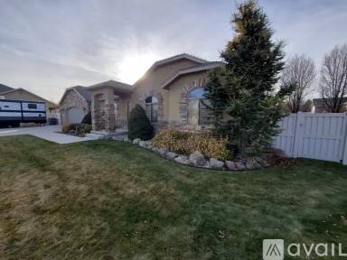Main picture of 11716 S Lake Stone Cir