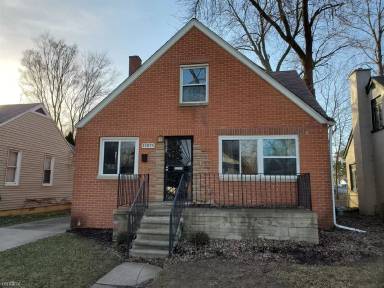 Main picture of 20895 Sunset Ave