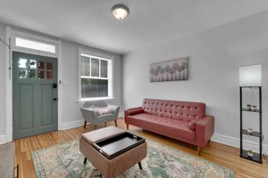 Main picture of 3325 Demenil Pl