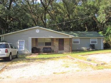 Main picture of 208 N Lipona Rd