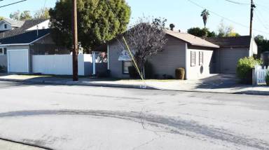 Main picture of 271 S Harwood St