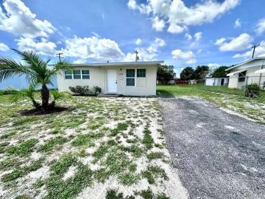 Main picture of 1374 9th St