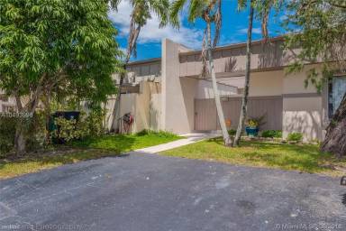 Main picture of 7433 SW 105th Pl