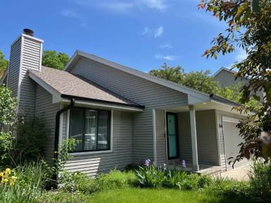 Main picture of 7061 Brookview Dr