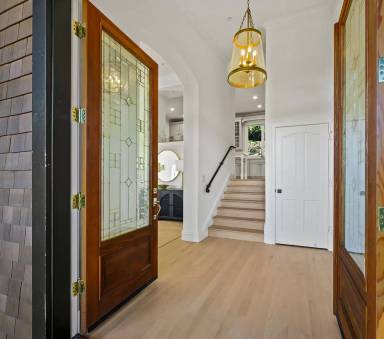 Main picture of 33 Acorn Way