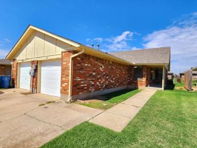 Main picture of 143 Barrett Pl