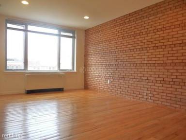 Main picture of 222 E 3rd St