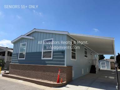 Main picture of 200 N El Camino Real