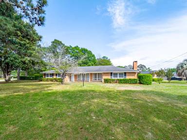 Main picture of 122 Adams Ave