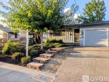 Main picture of 313 Sherman St