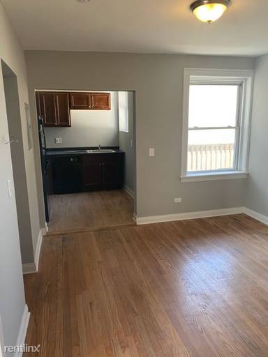 Main picture of 1147 E 72nd St