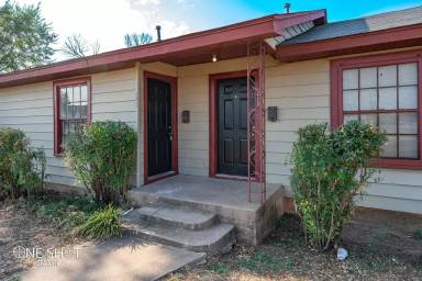 Main picture of 1781 N 12th St