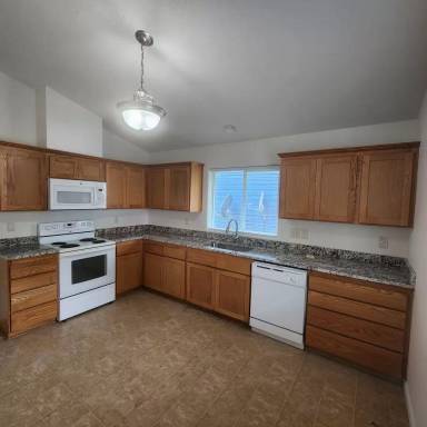 Main picture of 1723 SE 3rd St