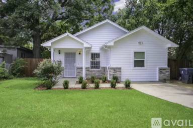 Main picture of 1226 E Woodin Blvd