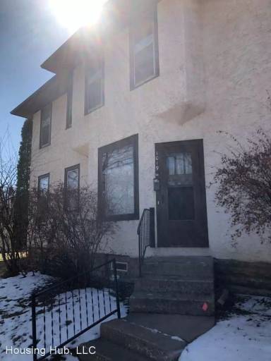 Main picture of 1019 W 31st St