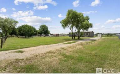 Main picture of 136 Oak Meadows Dr