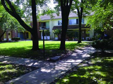 Main picture of 700 E 1st St