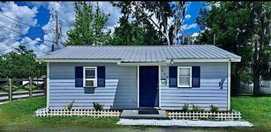 Main picture of 279 NE Ark Pl