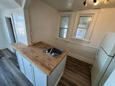 Main picture of 218 Kansas St