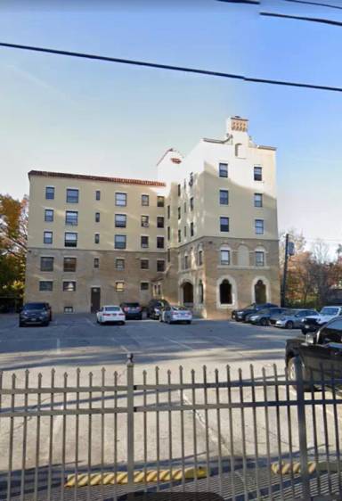 Main picture of 1 Elm St