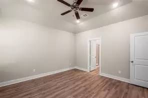 Main picture of 7404 Roswell St