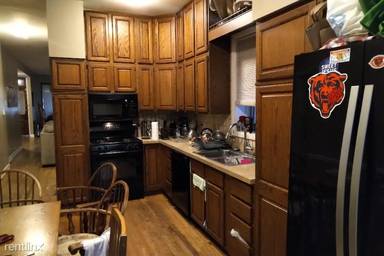 Main picture of 1045 W Dakin St