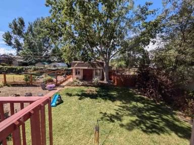 Main picture of 12 Douglas Ln