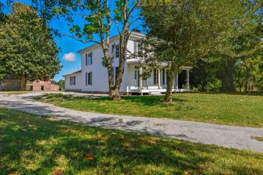 Main picture of 12300 E Quaker Rd